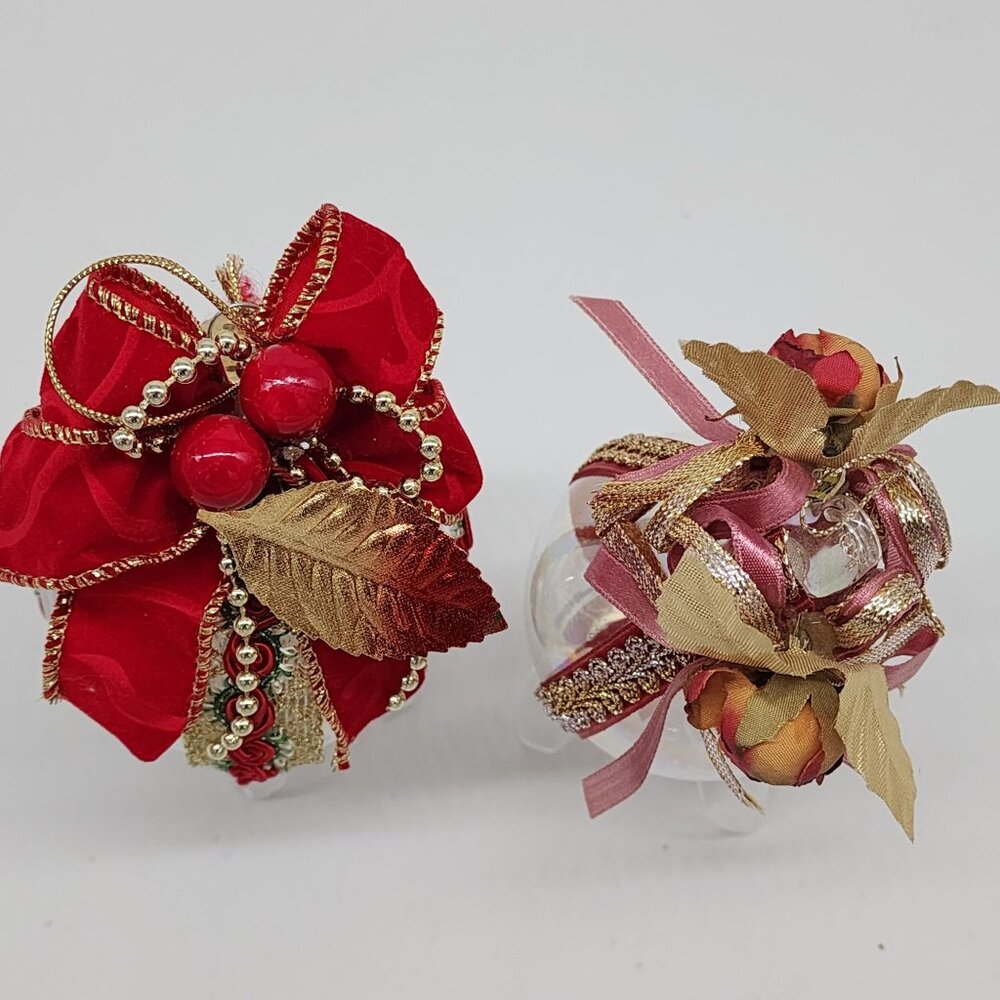 Handmade Glass Christmas Ornaments Red & Gold Ribbon Roses Berries Leaves - Picture 7 of 8